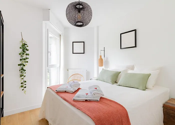 L\'Artistik - Appartement 5 Min A Pied Du Port Et Parking Prive